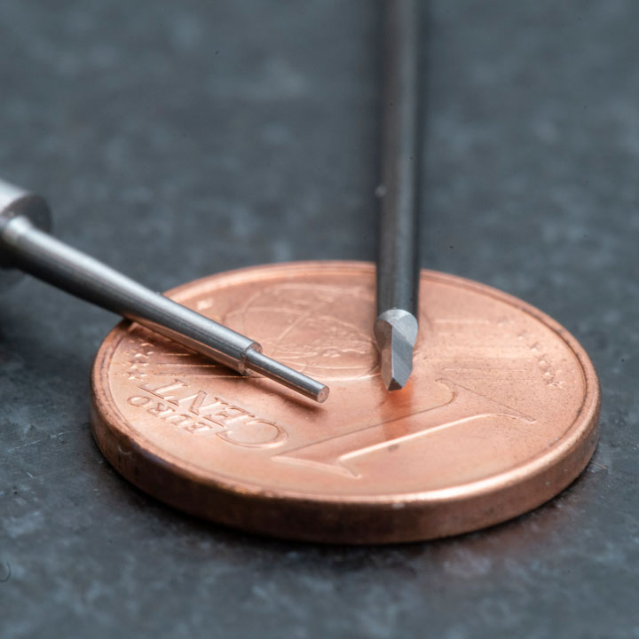 Produktübersicht mit verschiedenen geschliffenen Metallkörpern
